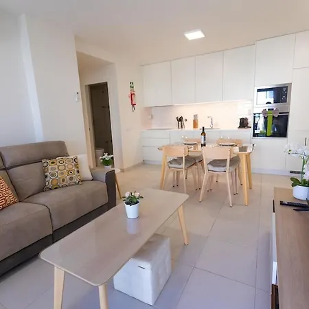 Modern 2br With Balcony And Gym Hh 公寓