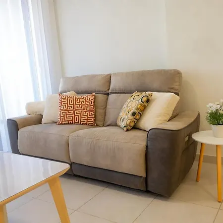 Modern 2br With Balcony And Gym Hh * 塔维拉