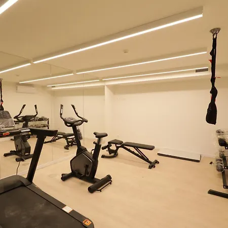 Modern 2br With Balcony And Gym Hh *