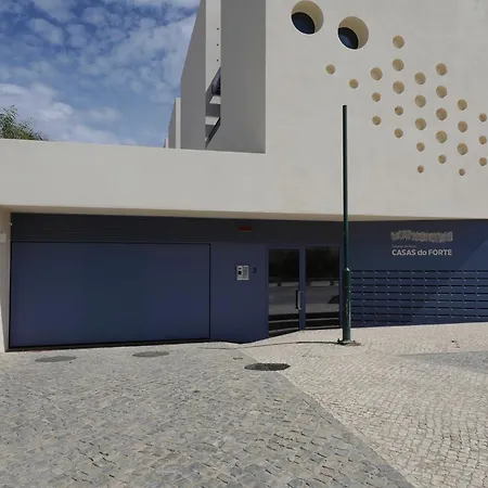 Modern 2br With Balcony And Gym Hh *